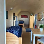 Schaeferwagen Auf Dem Biogut-saalkow مكان تخييم Gustow (Vorpommern-Rugen)