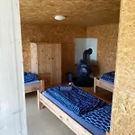 Schaeferwagen Auf Dem Biogut-saalkow مكان تخييم