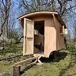 Schaeferwagen Auf Dem Biogut-saalkow مكان تخييم Gustow (Vorpommern-Rugen)
