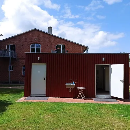 Schaeferwagen Auf Dem Biogut-saalkow Camping