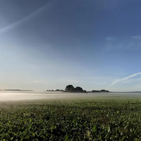 Camping Schaeferwagen Auf Dem Biogut-saalkow