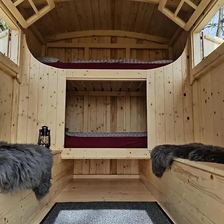 Schaeferwagen Auf Dem Biogut-saalkow *