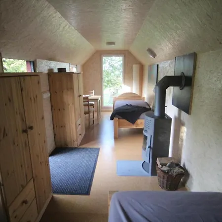 Camping Schaeferwagen Auf Dem Biogut-saalkow