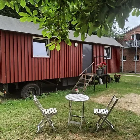 Camping Schaeferwagen Auf Dem Biogut-saalkow