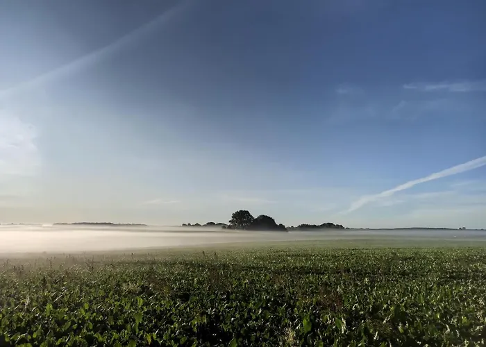 مكان تخييم Schaeferwagen Auf Dem Biogut-saalkow